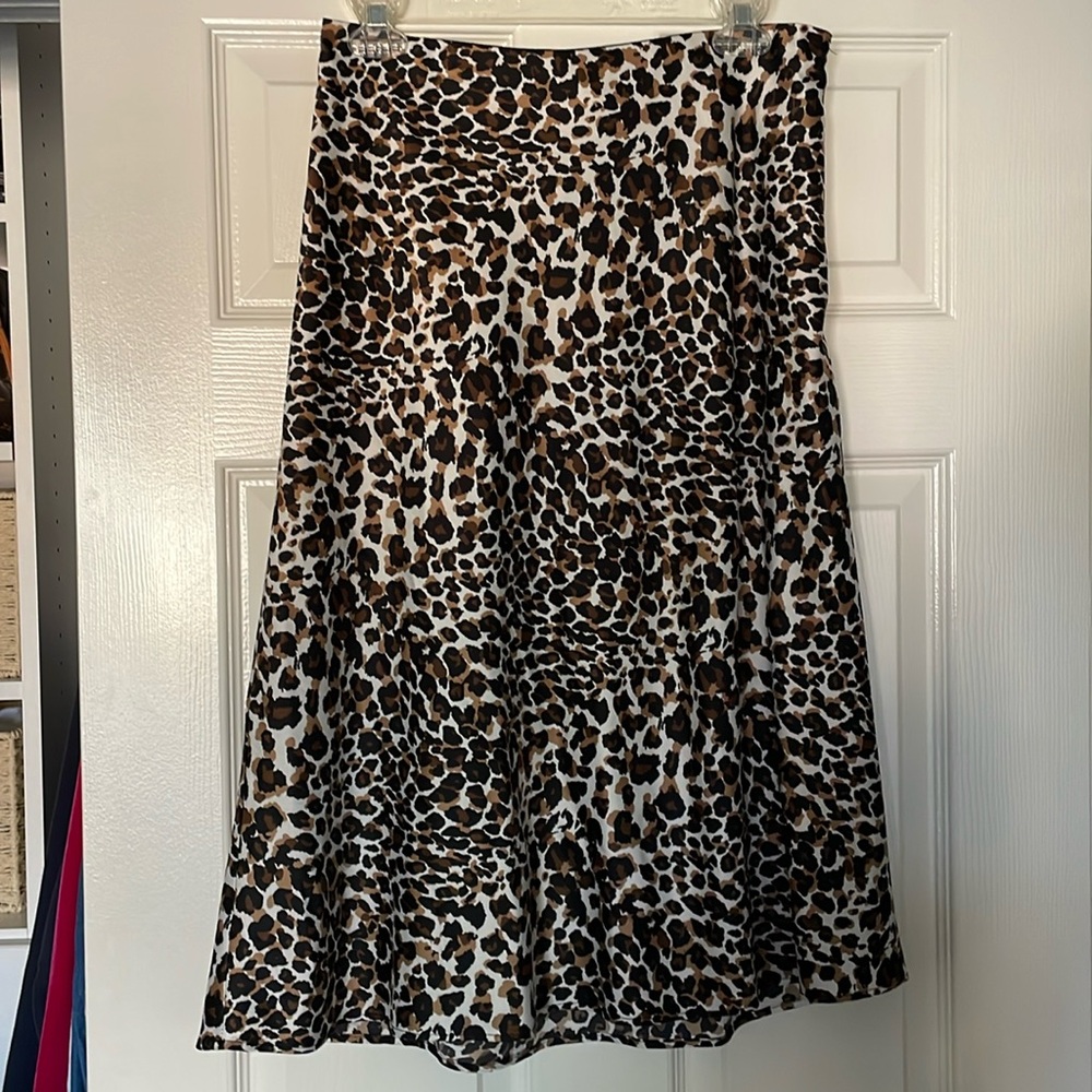 Animal print silk skirk